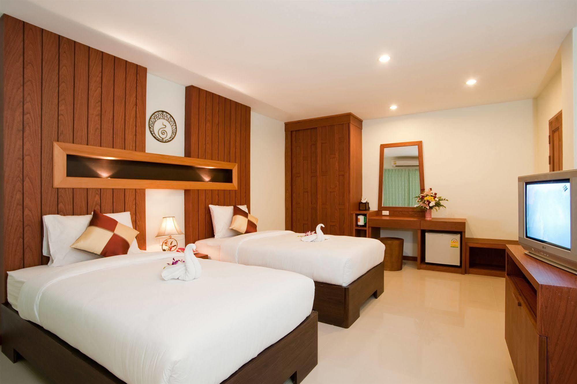 Deva Suites Patong Phuket Exterior photo